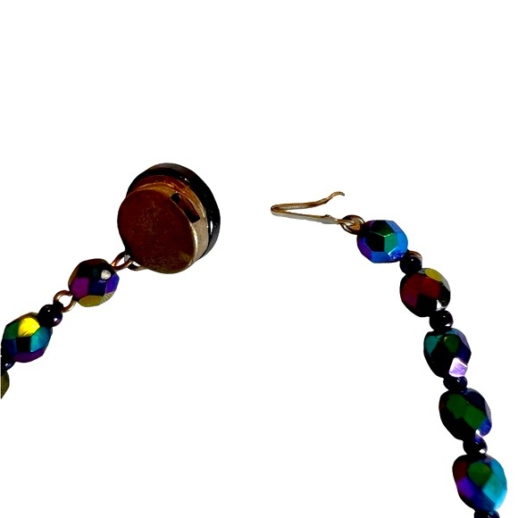 Vintage Aurora Borealis Faceted Graduated Crystal necklace - Picture 8 of 9